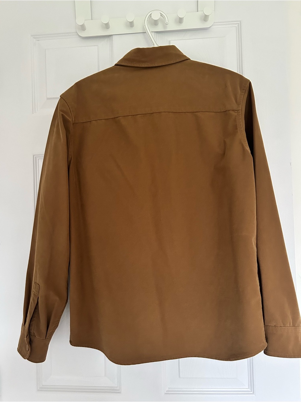 UNISEX UNIQLO XS EXTRA BUTTON INCLUDED LIKE NEW - Picture 3 of 5